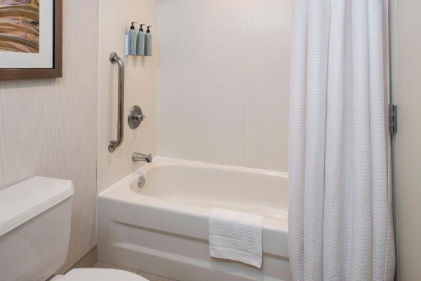 Courtyard by Marriott Binghamton image 13